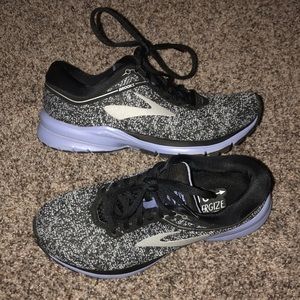 Brooks launch 5 running shoes